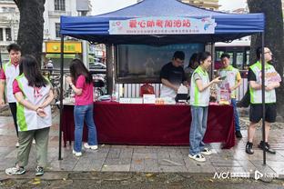 湖人的三分命中率逐月稳步提升 过去15场的命中率联盟第五